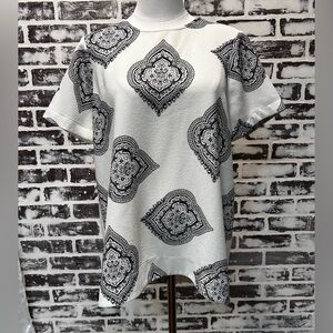 Madewell Cream Tailored Tee Hi Lo Crepe Paisley Print Short Sleeve Size M